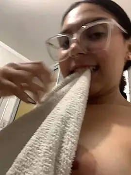 Czat XXX na żywo – lexy_evannss