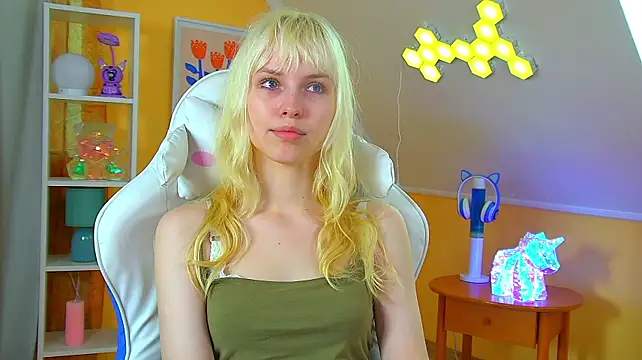 HannahHollisn Live XXX chat