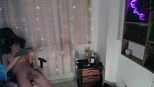 Alex_it0_ – Naživo XXX chat