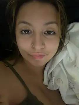 CharlotteAfterDark's Live XXX Chat