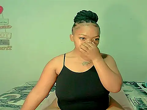 Chat XXX en directo de ebonyshy123