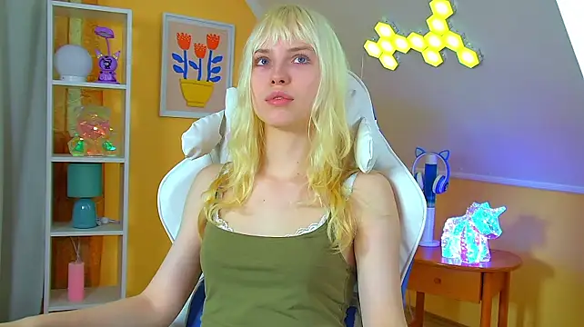 HannahHollis' Live XXX Chat