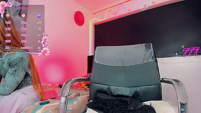Kendall_hornyy Show in webcam