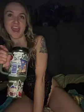 tattedxxxmami's Webcam Show