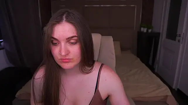 Chat +18 de EmmyCharmm ao vivo