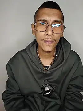 Chat XXX ao vivo de Hard_brown03