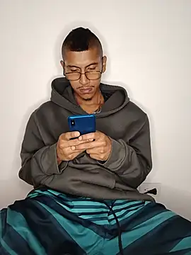 Hard_brown03 – Live XXX-chat