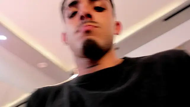 Chat XXX ao vivo de NikoStone_