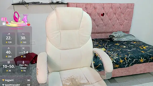 SteicyBloom's Live XXX Chat