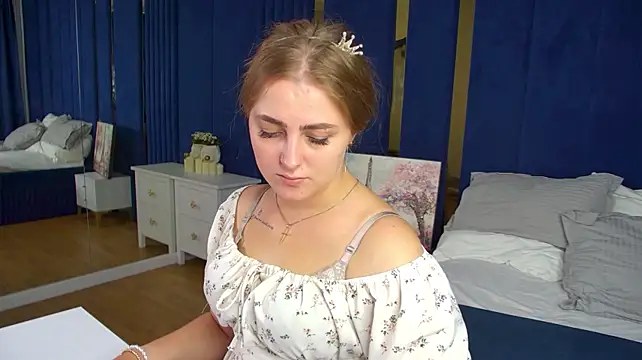 EllaBells Chat XXX live