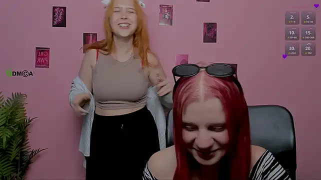 צ'אט XXX בשידור חי של roxy_starr_