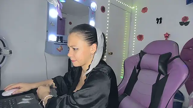 Chatroom XXX en direct de soffy_rosses