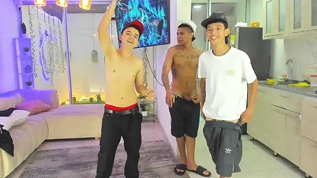 แชท XXX สดของ Houseofwarrios