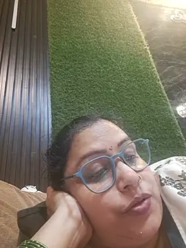 Chat +18 de SHANVII ao vivo