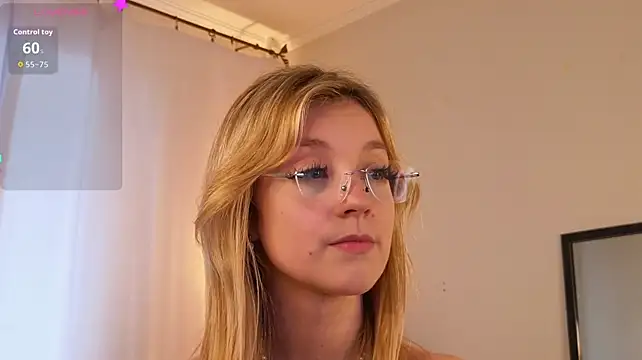 NovaOliphant – Live XXX-chat
