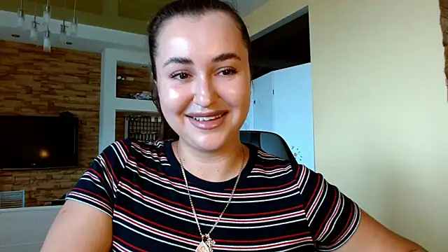 ElizabethJam Adlı Modelin Canlı XXX Sohbeti
