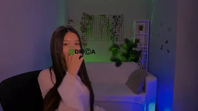 itscharlliee Adlı Modelin Canlı XXX Sohbeti