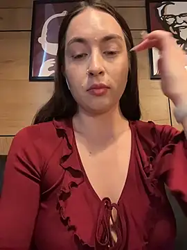 XXX chat uživo modela Holly_Play