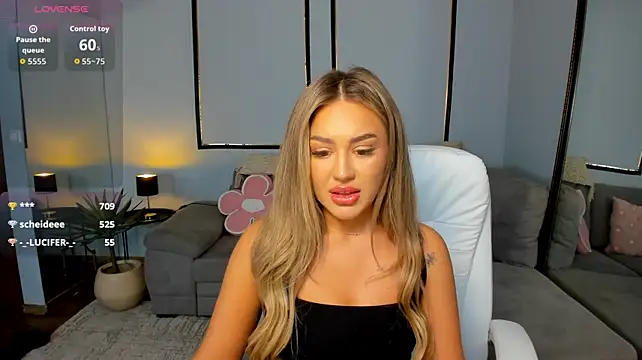 BarbieDoll13 Chat XXX live
