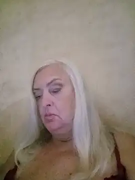 Julia20X's Live XXX Chat