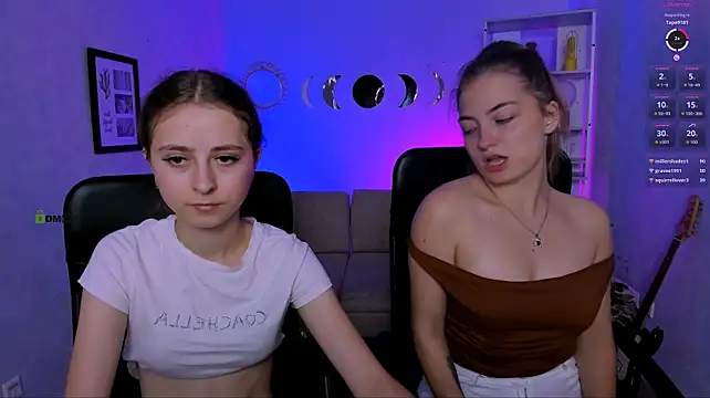 rebecca_smile Show in webcam