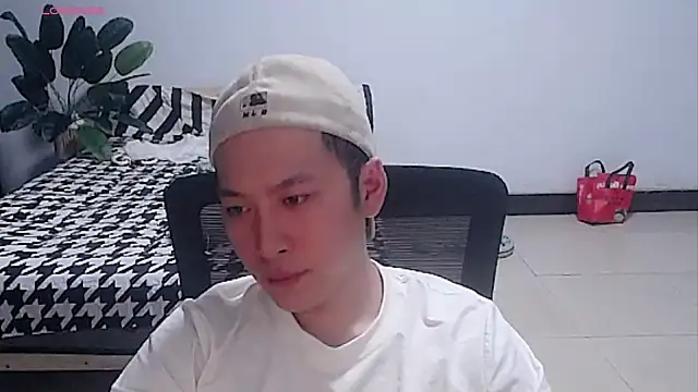 Онлайн чат XXX yichen008