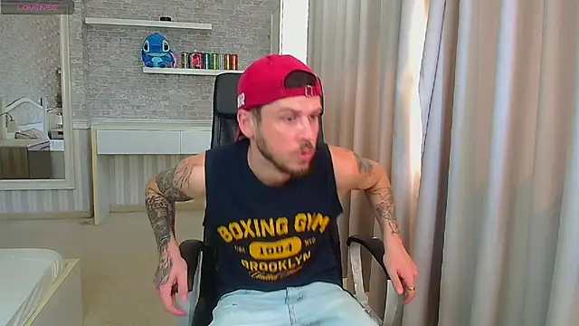 Czat XXX na żywo – JonahShaw