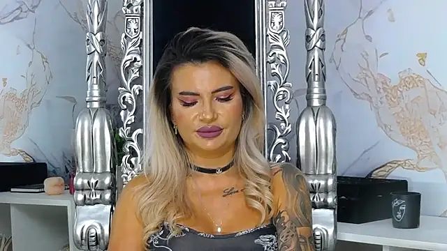 NightshadeIris Live XXX-chat