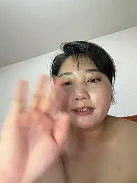 Nuomi6 XXX чат на живо