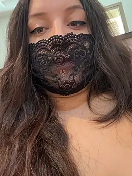 Lona_96 Adlı Modelin Canlı XXX Sohbeti