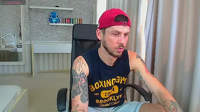 JonahShaw Chat XXX live