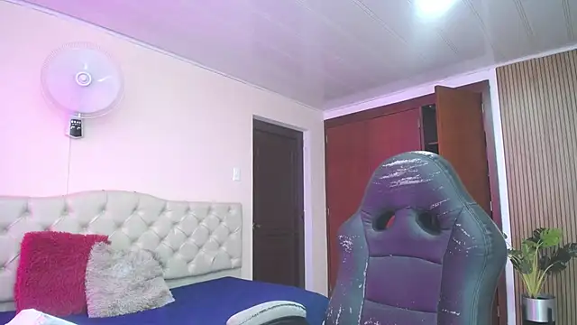sandra_petite19 现场XXX聊天