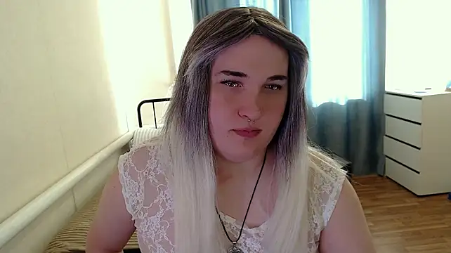 EvaMiron's Live XXX Chat