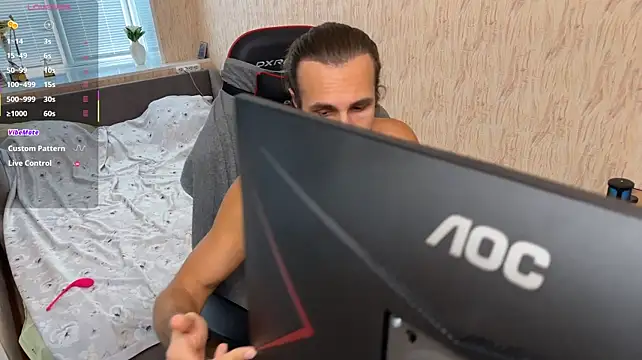 Raamossn Live XXX chat
