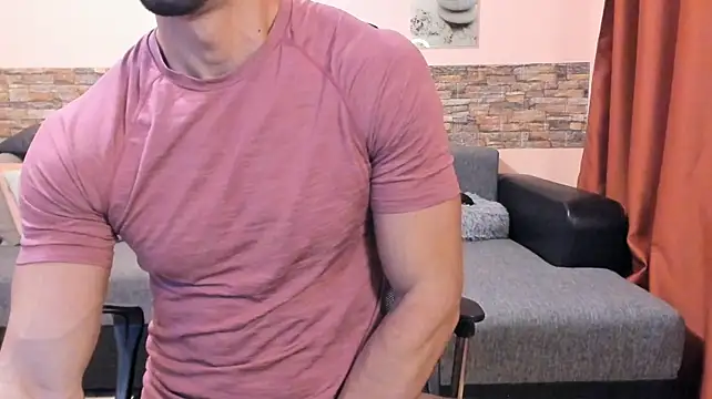 HotHunkTrainer Live XXX-Chat