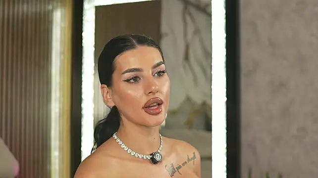 AmyBlair Adlı Modelin Web Kamerası Şovu
