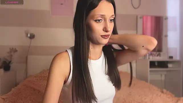 Kamilamilaa's Live XXX Chat