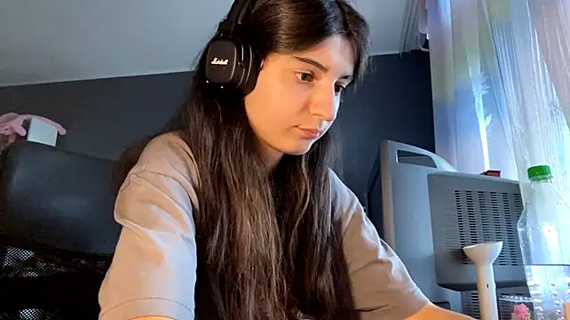 MindaHallmon's Live XXX Chat