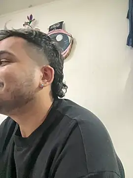 LatinBearX Live XXX Chat