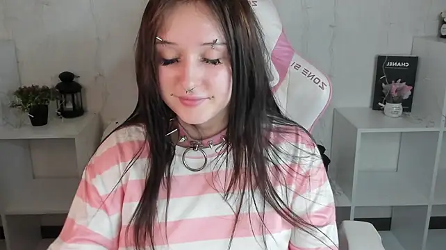 Emma-Blissa Chat XXX in diretta