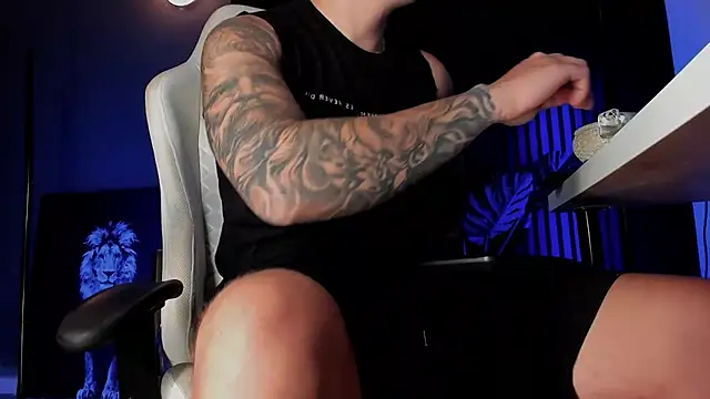 uptomatty Chat XXX live