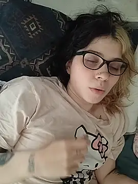 whatevaandissues – webcam-show