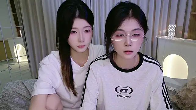 GuLuGroup Live XXX Chat