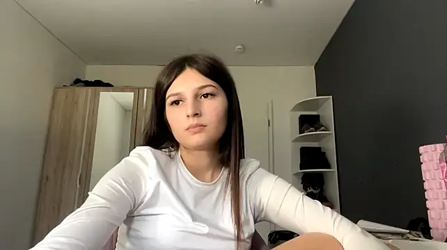 SpanishRooter লাইভ XXX চ্যাট