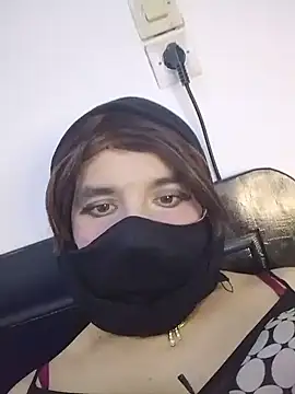 Banouti_23 Pertunjukan Webcam