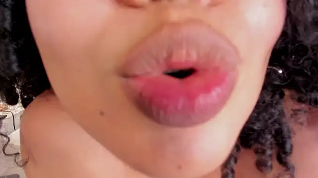 Kiraspell Live XXX-Chat