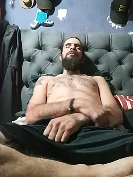 Pokazy przed kamerką – hairy_mannn
