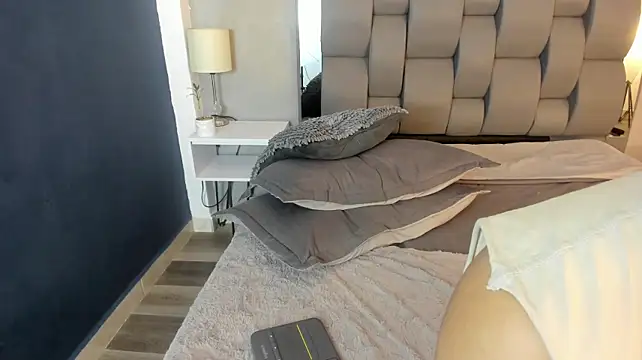 Онлайн чат XXX Charlie___Musk