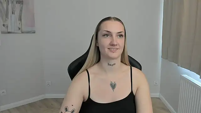 AlexaTease Live XXX-chat