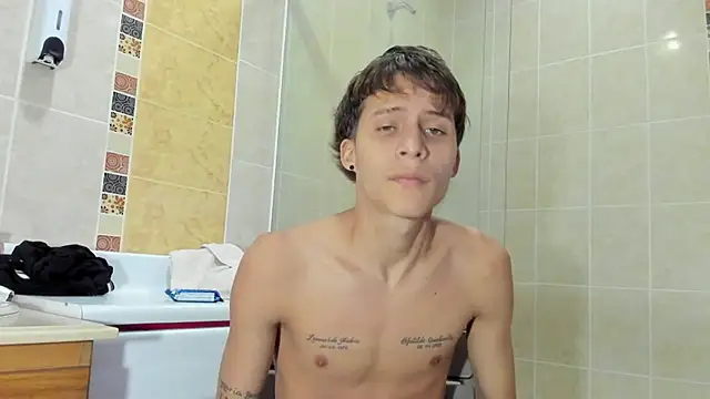 mono_blonde Webcamshow